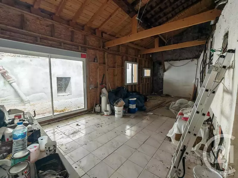Immeuble, 281 m²