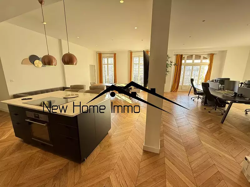 Appartement, 220 m²