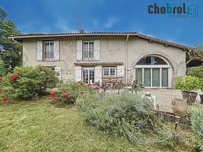 Maison, 325 m²