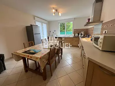 Maison, 240 m²
