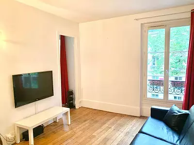 1 055,94 € CC Appartement • 33 m² • Meublé • 2 pièces • 1 chambre Paris 19ème (75019)