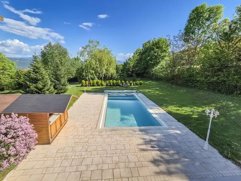 Maison, 230 m²