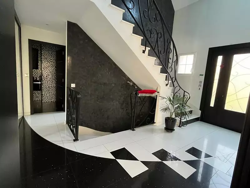 Maison, 340 m²