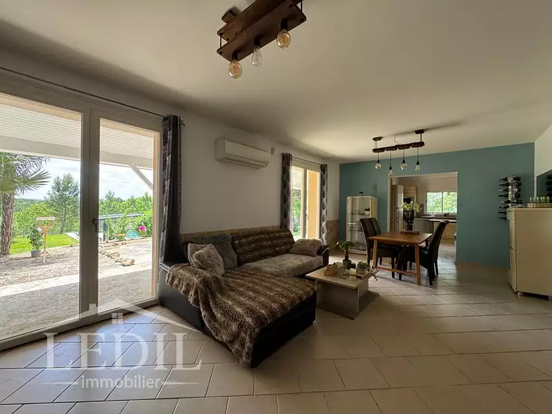 Maison, 140 m²