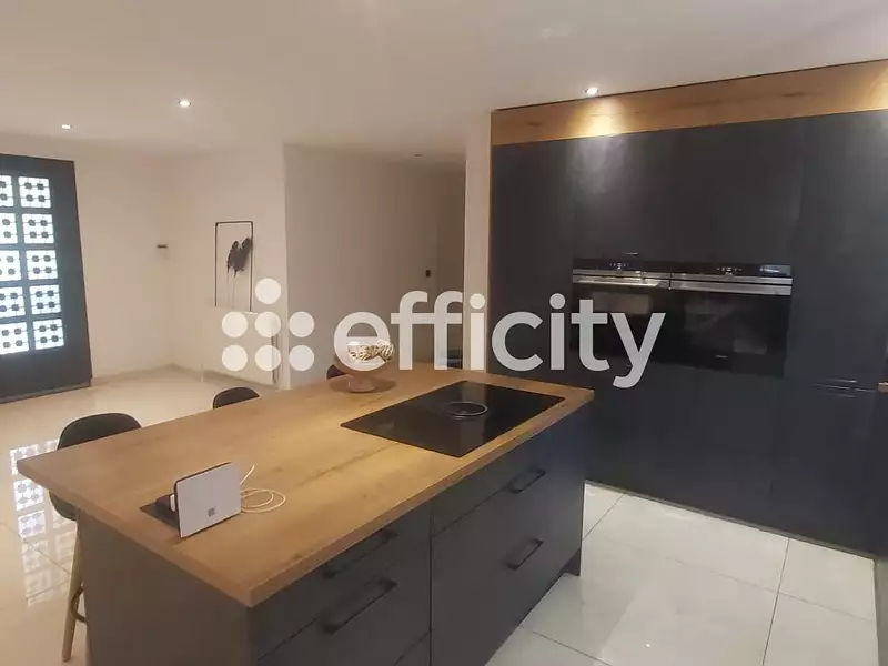 Maison, 117 m²