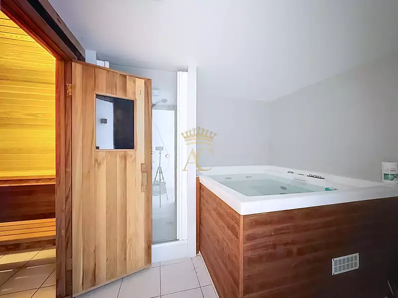 Maison, 400 m²