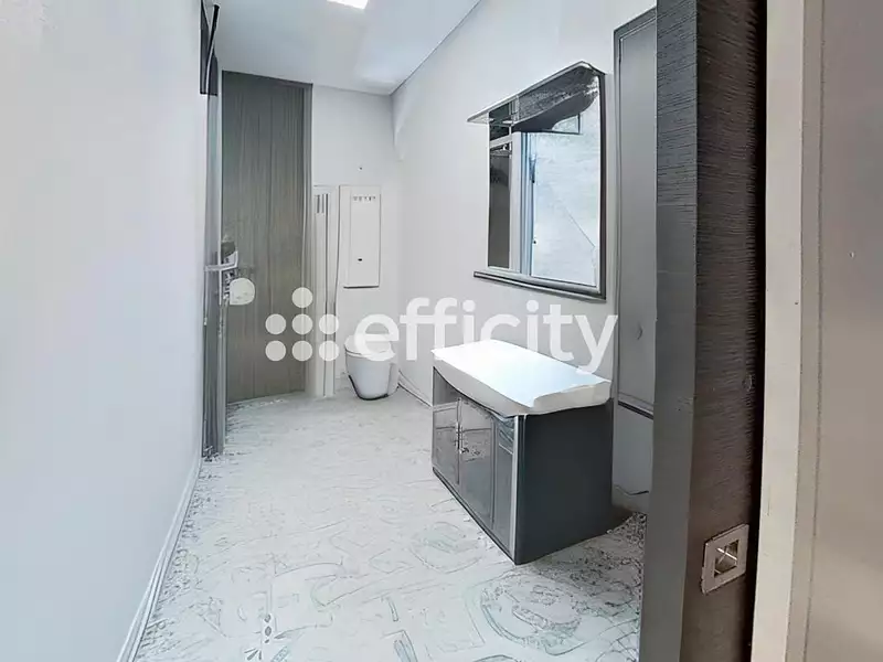 Maison, 245 m²
