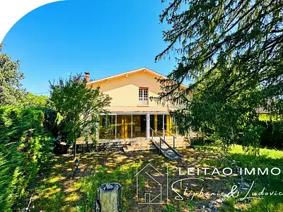 Maison, 252 m²