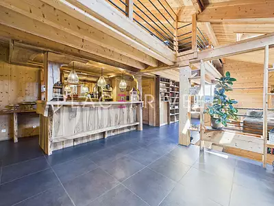 Maison, 704 m²