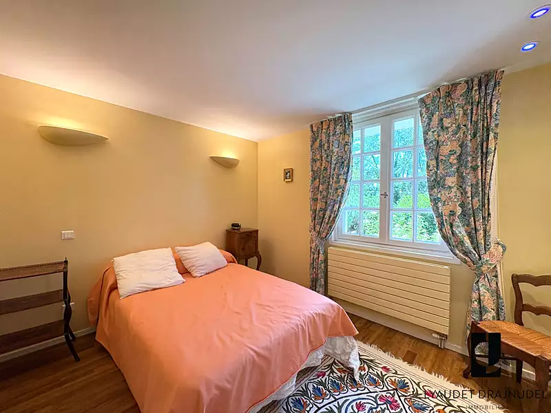 Maison, 244 m²