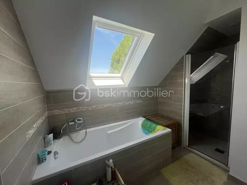 Maison, 168 m²