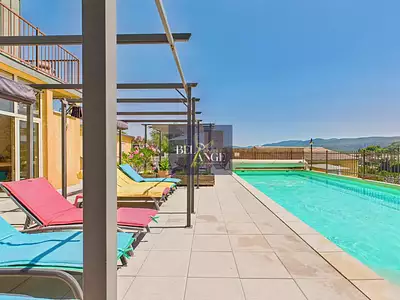 Maison, 267 m²