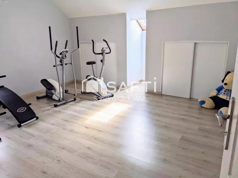 Maison, 155 m²