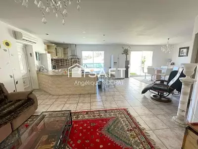 Maison, 167 m²