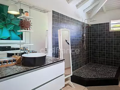 Maison, 196 m²