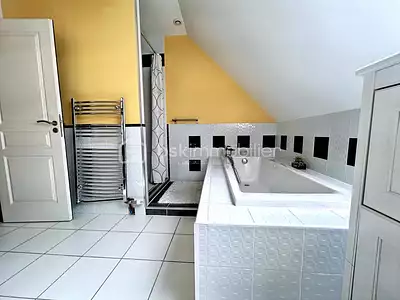 Maison, 199 m²