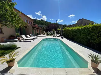 Maison, 170 m²