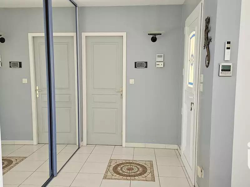 Maison, 167 m²