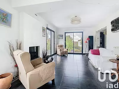 Maison, 196 m²