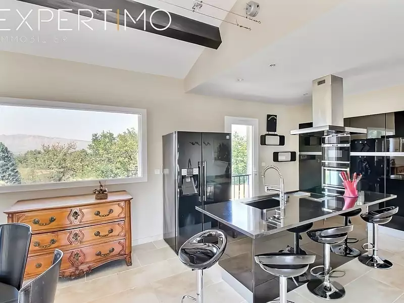 Maison, 220 m²