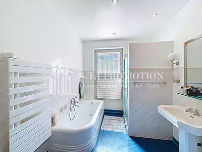 Maison, 203 m²