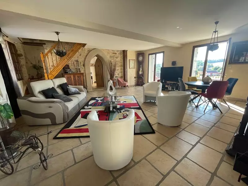 Maison, 219 m²