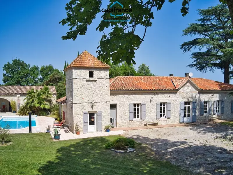 Maison, 210 m²