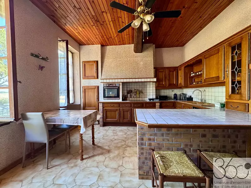 Maison, 195 m²