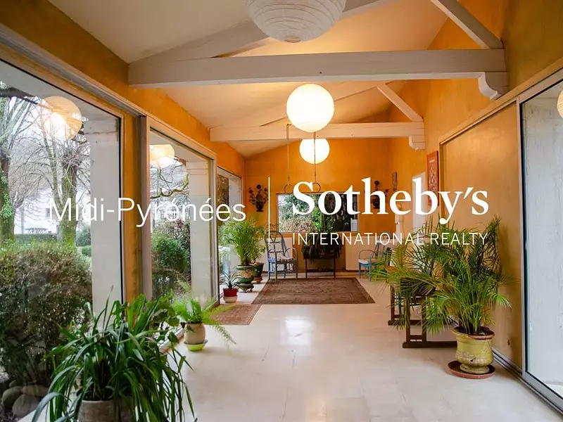 Maison, 556 m²