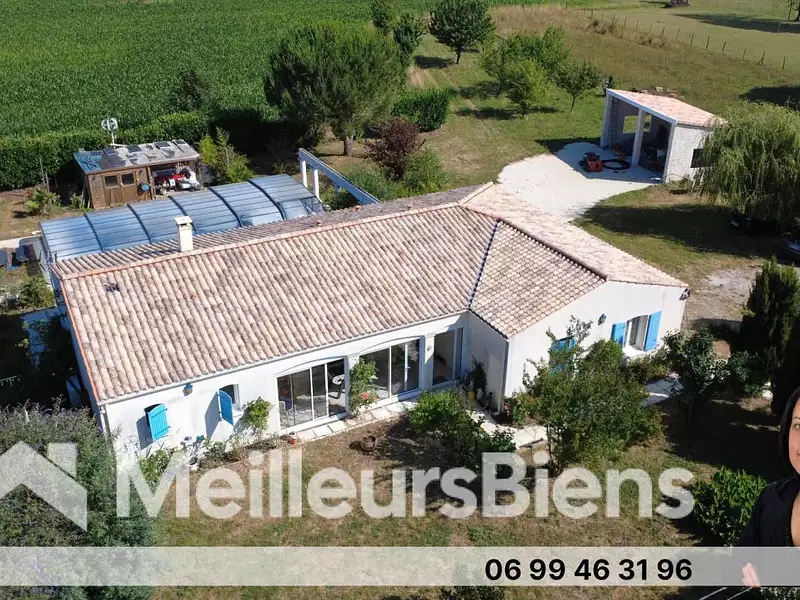 Maison, 167 m²