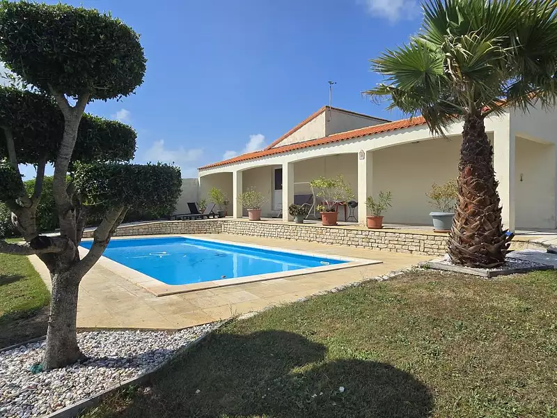 Maison, 239 m²