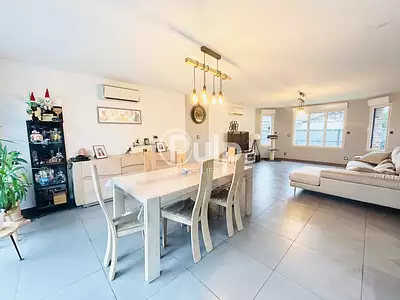 Maison, 165 m²