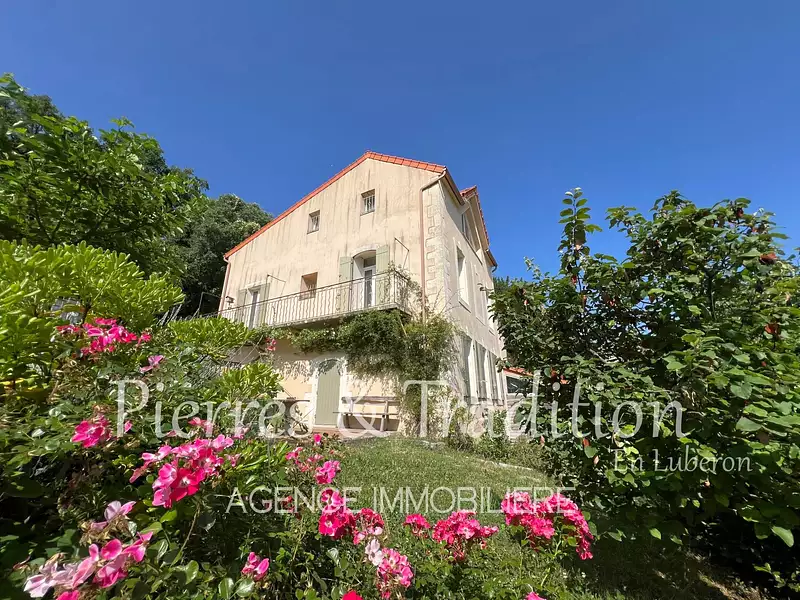 Maison, 148 m²