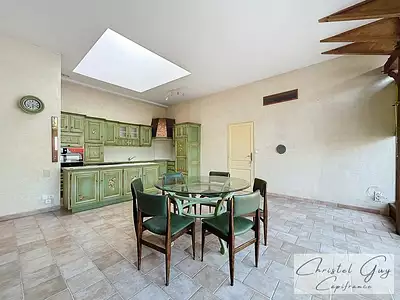 Maison, 260 m²