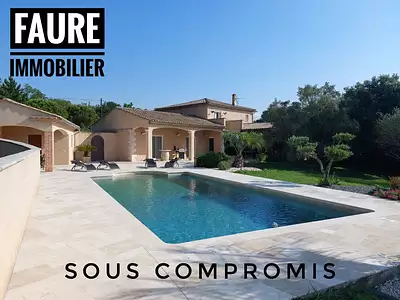 Maison, 240 m²
