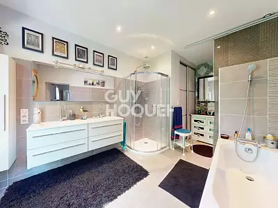 Maison, 313 m²