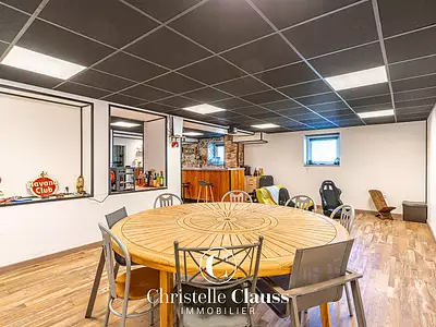 Maison, 245 m²