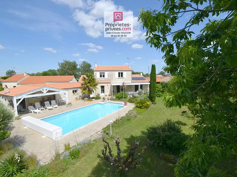Maison, 187 m²