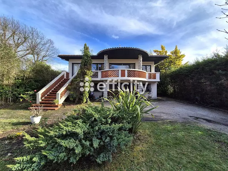 Maison, 195 m²