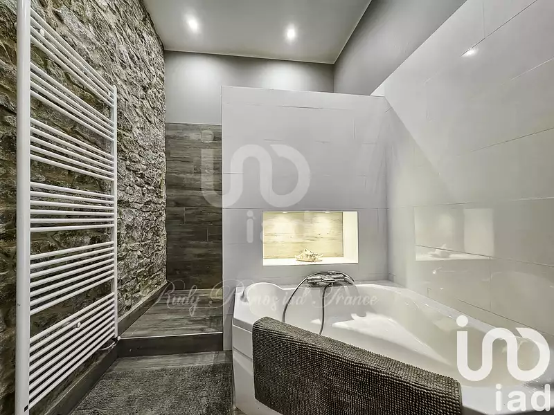 Immeuble, 1 400 m²