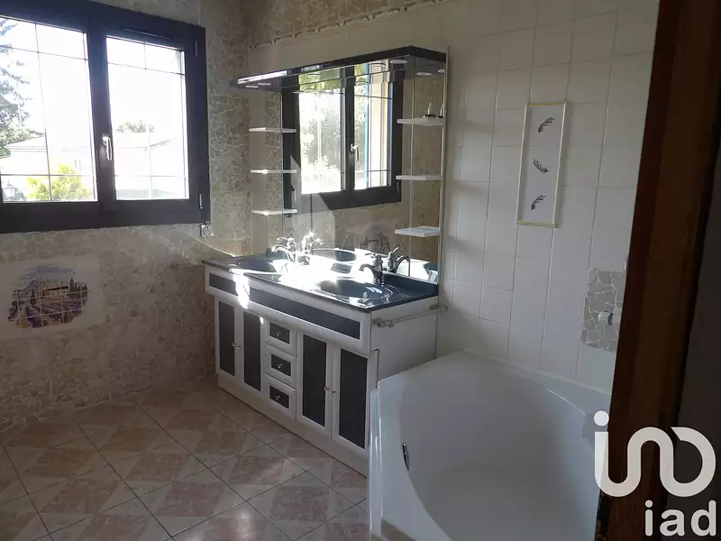 Maison, 182 m²