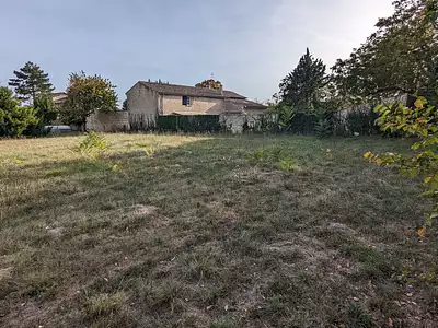 Terrain, 811 m²
