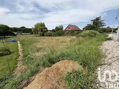 Terrain, 701 m²
