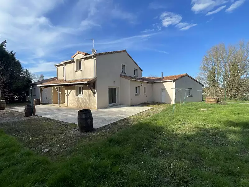 Maison, 228 m²