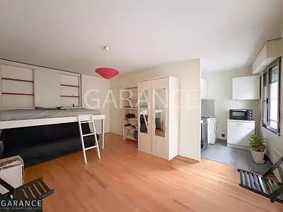 277 000 € 9 552 €/m² Appartement • 29 m² • 1 pièce Paris 14ème (75014)