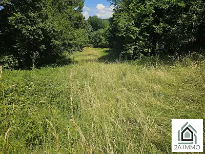 Terrain, 2 023 m²