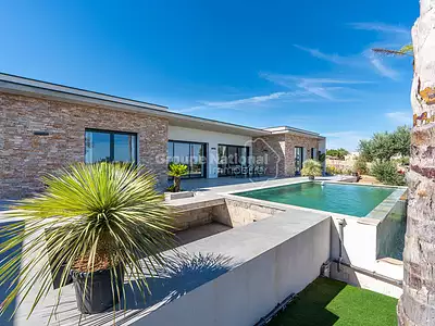 Maison, 240 m²