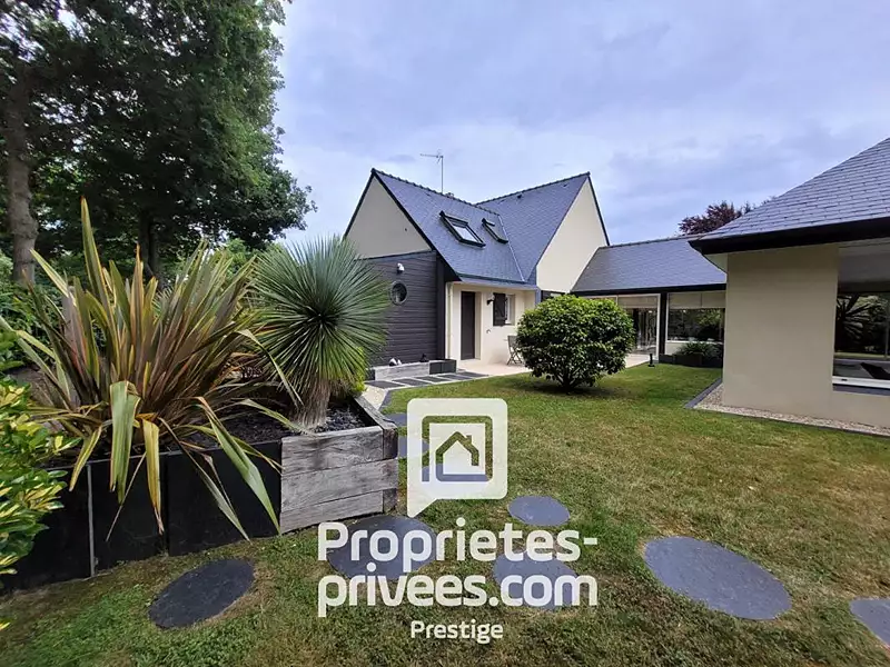 Maison, 196 m²