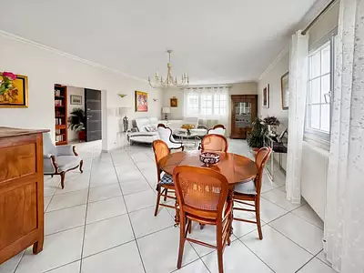 Maison, 136 m²