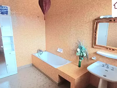 Maison, 263 m²